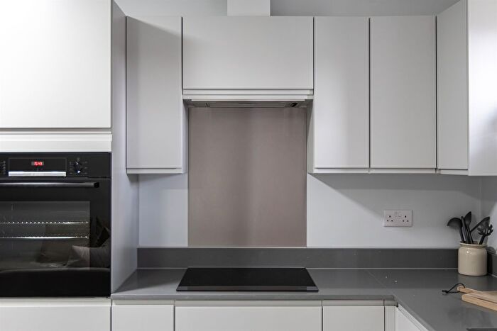 1 Bedroom Flat For Sale In Cox's Yard, Rayne Road, Braintree, CM7