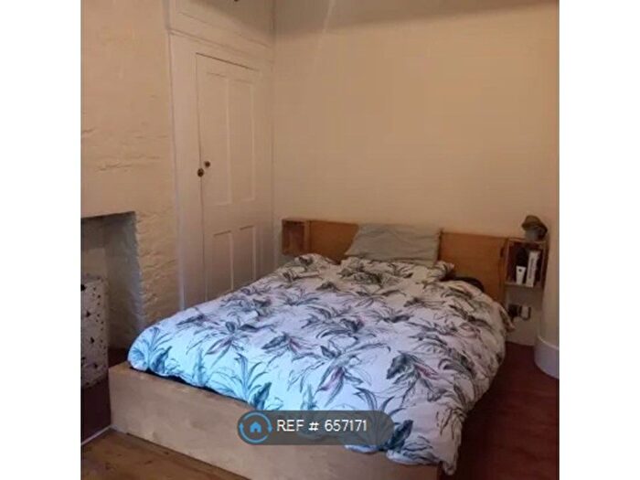 1 Bedroom Flat To Rent In Peacock Street, London, SE17