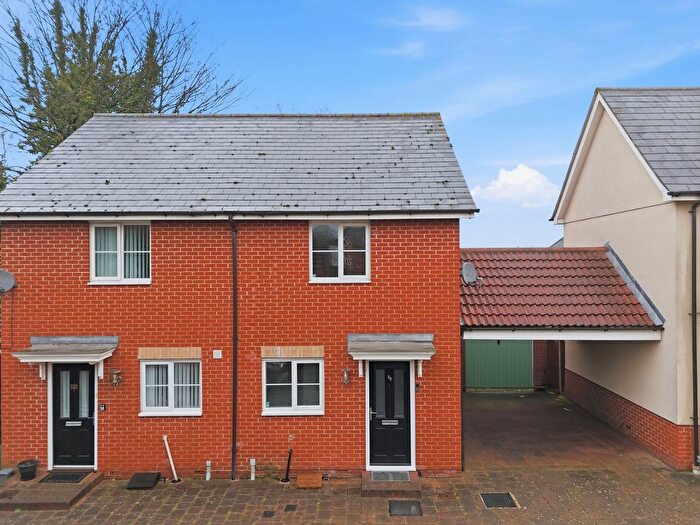 2 Bedroom Semi Detached House For Sale In Gerard Gardens, Chelmsford, CM2