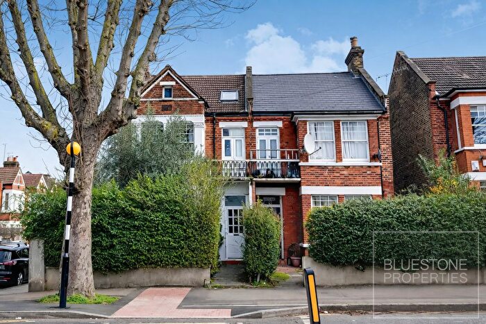 2 Bedroom Flat To Rent In Rosendale Road, Norwood, SE24