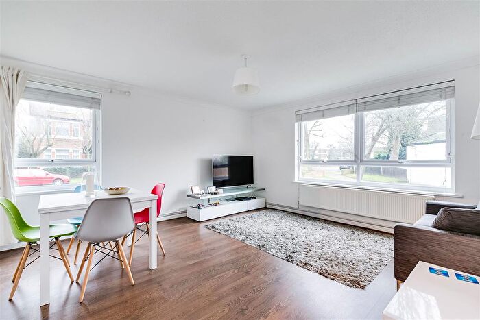 2 Bedroom Flat To Rent In Barrowgate Road, Chiswick, London, W4