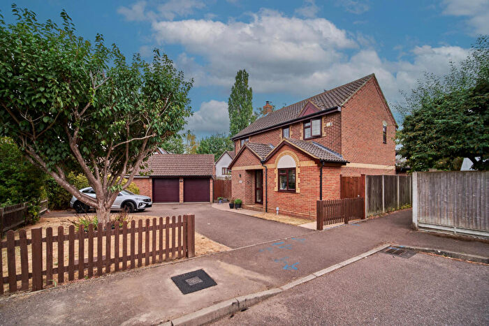 4 Bedroom Detached House For Sale In Hayfield, Stevenage, SG2