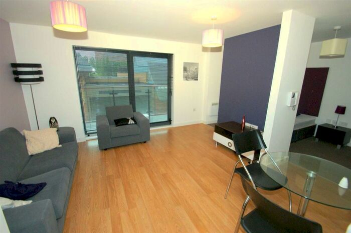 1 Bedroom Flat To Rent In Skyline, St Peters Square, Leeds, LS9