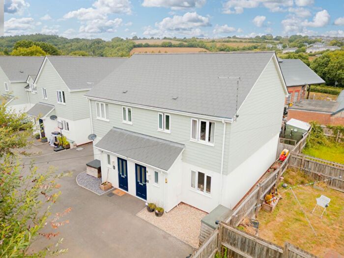 3 Bedroom Semi-Detached House For Sale In Bridge Meadow Close, Lapford, EX17