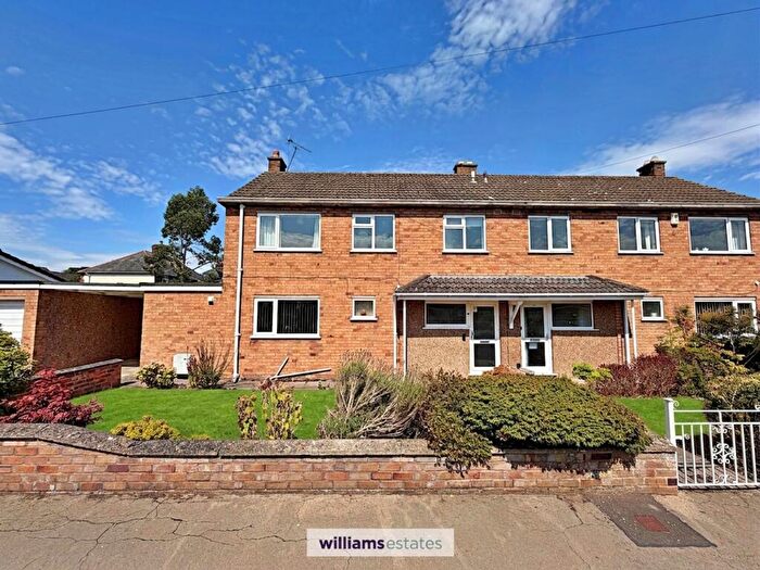 3 Bedroom Semi-Detached House For Sale In Ruthin, LL15