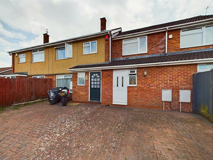 3 Bedroom Semi-Detached House For Sale In East Dundry Road | Whitchurch, BS14