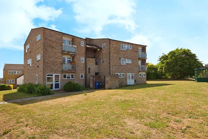 1 Bedroom Studio For Sale In Peacocks, Harlow, CM19