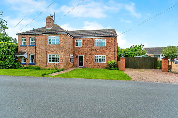 3 Bedroom Semi-Detached House For Sale In Short Drove, Holme, Peterborough, PE7