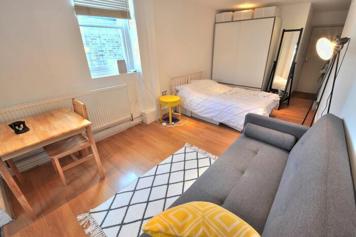 Studio To Rent In Sumatra Road, London, NW6