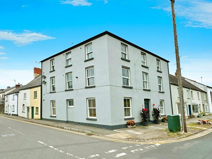3 Bedroom Flat For Sale In Maryport Street, Usk, NP15