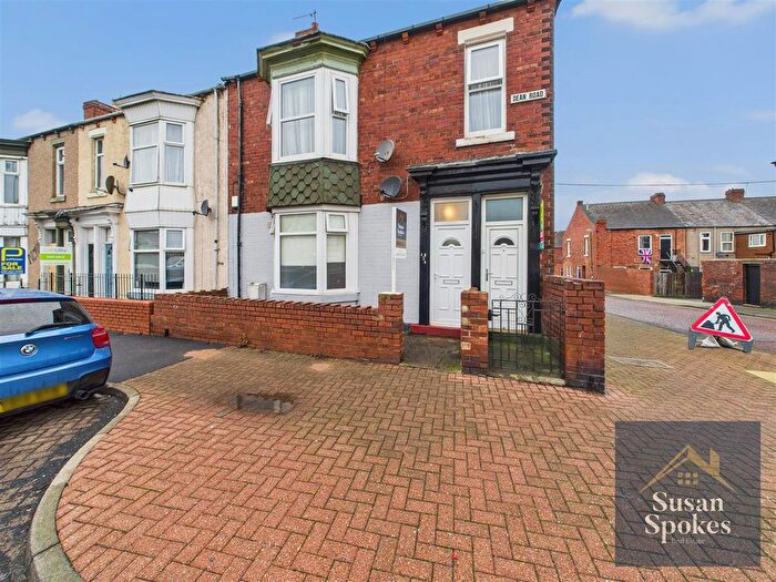 2 Bedroom Flat For Sale In Dean Road, South Shields, NE33