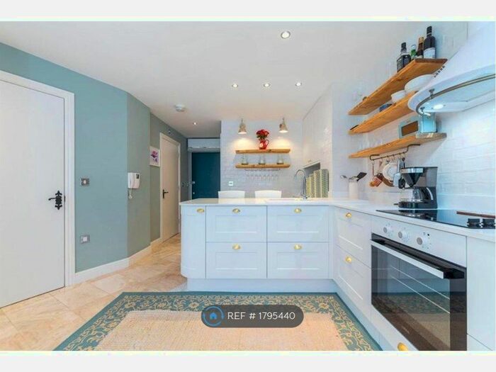 1 Bedroom Flat To Rent In Viridian Apartments, London, SW8