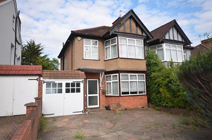 3 Bedroom Semi-Detached House For Sale In Kenton Lane, Harrow, HA3