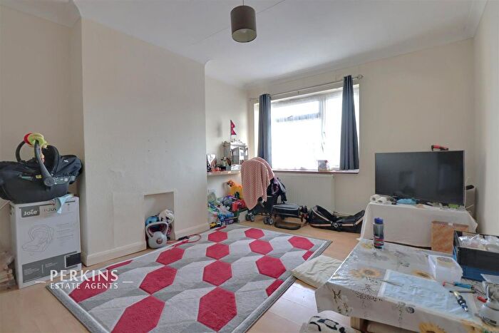 2 Bedroom Maisonette To Rent In Greenford, UB6