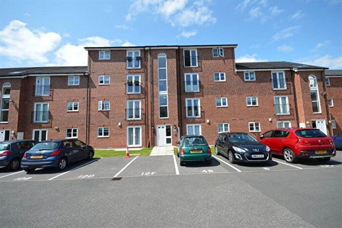 2 Bedroom Flat For Sale In Lawnhurst Avenue, Wythenshawe, M23