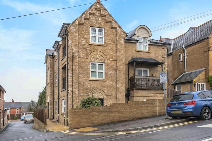 1 Bedroom Flat To Rent In Priory Road, High Wycombe HP13