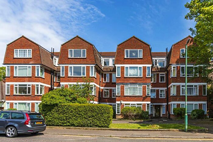 1 Bedroom Apartment To Rent In Vale Road, Bournemouth, BH1
