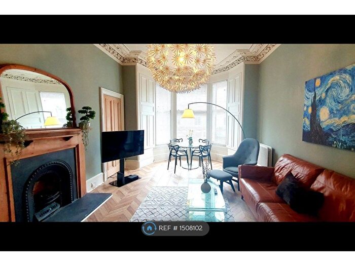 4 Bedroom Flat To Rent In Forrest Road, Edinburgh, EH1