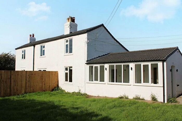 5 Bedroom Semi-detached House For Sale In Grange Cottages, Croxton, Ulceby, DN39