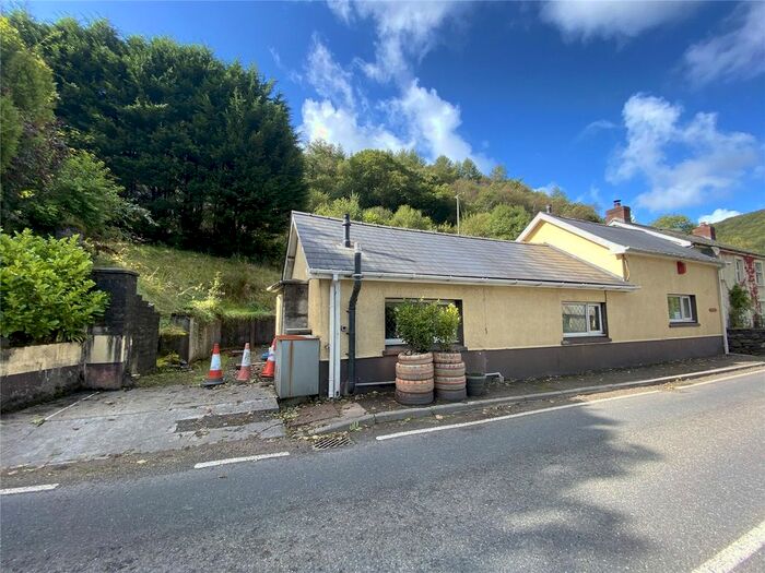 2 Bedroom Detached House For Sale In Cynwyl Road, Carmarthen, Sir Gaerfyrddin, SA33