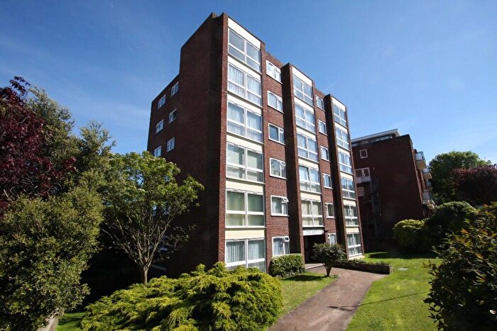 2 Bedroom Apartment For Sale In The Mount, Meads Road, Meads, Eastbourne, BN20