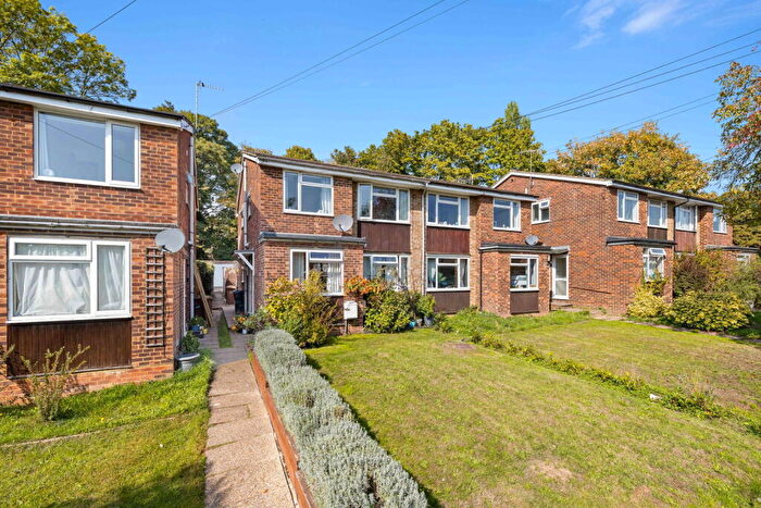 2 Bedroom Maisonette For Sale In Orpin Road, Merstham, RH1