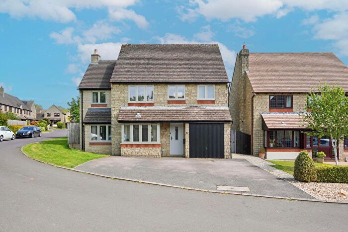 4 Bedroom Detached House For Sale In Sherbourne Road, Witney, OX28