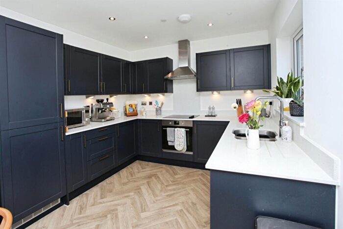 5 Bedroom Detached House For Sale In Heol Y Robin Goch, Llanilid, Pontyclun, CF72