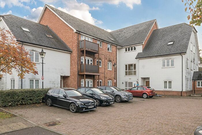 1 Bedroom Flat For Sale In Brosse Way, Bromley, BR2