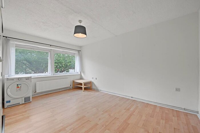 1 Bedroom Flat To Rent In Eldon Road, London, N9