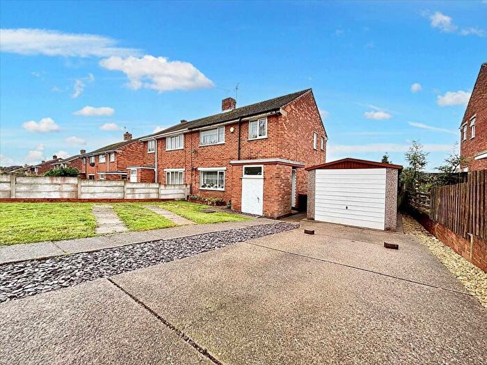 3 Bedroom Semi-Detached House For Sale In Beacon Drive, Kirkby In Ashfield, NG17
