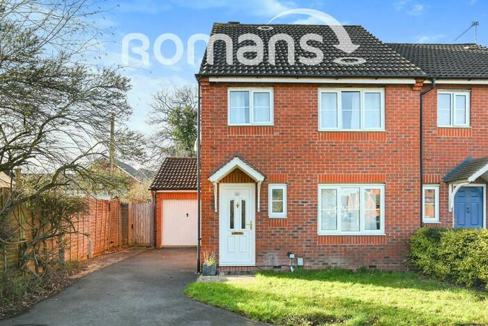 3 Bedroom Semi-Detached House To Rent In Miller Drive, RG41