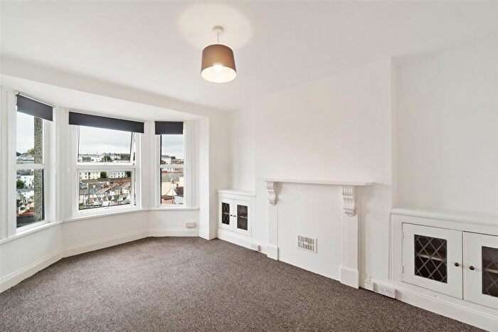 2 Bedroom Flat To Rent In St. Georges Terrace, Stoke, Plymouth, PL2
