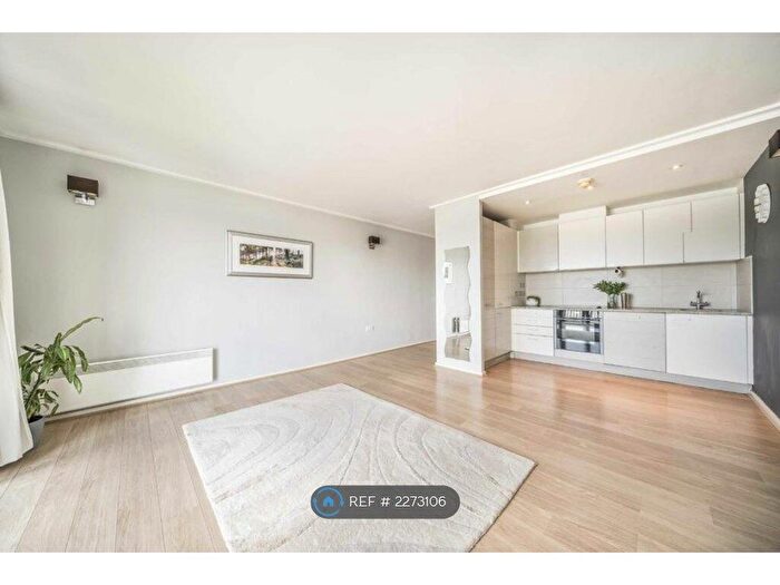 2 Bedroom Flat To Rent In Naxos Building, London, E14