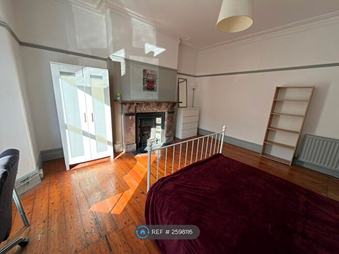 2 Bedroom Flat To Rent In Jesmond, Newcastle Upon Tyne, NE2