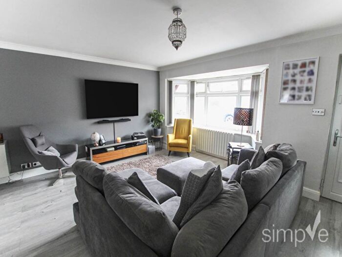 3 Bedroom Property To Rent In Roseville Road, Hayes, Middelsex, UB3