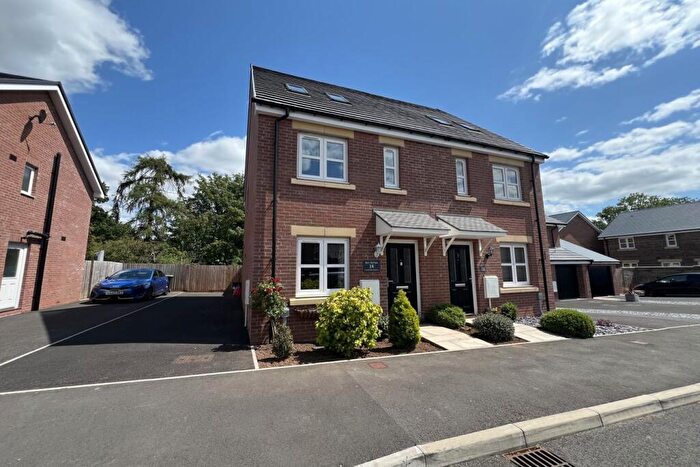 3 Bedroom Town House For Sale In Bretherton Way, Llantilio Pertholey, Abergavenny, NP7