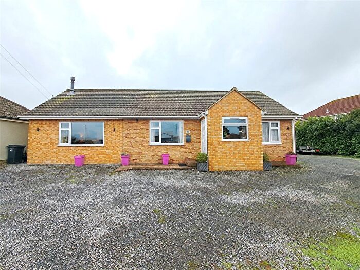 3 Bedroom Bungalow For Sale In Alstone Road, Highbridge, Somerset, TA9