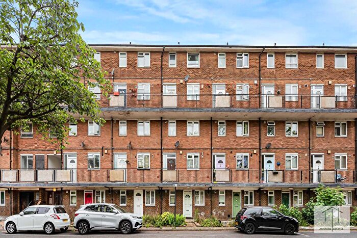 2 Bedroom Flat For Sale In Vanbrugh Park, London, SE3