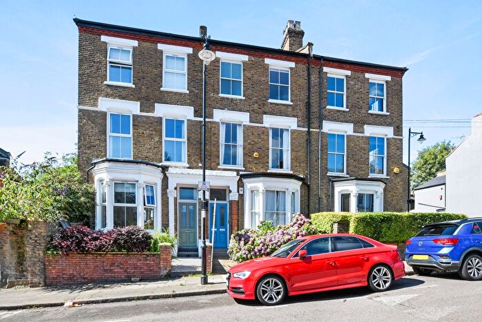 1 Bedroom Flat To Rent In Prospero Road, Whitehall Park, N19