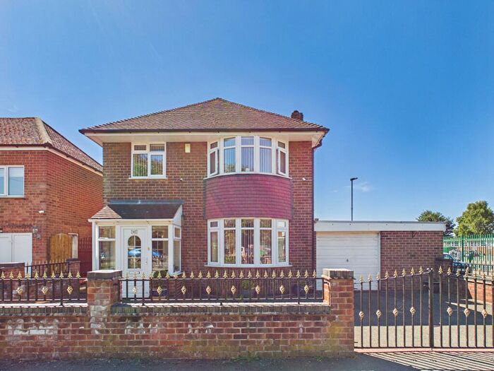 3 Bedroom Detached House For Sale In Carlton Gardens, Shelton Lock, DE24