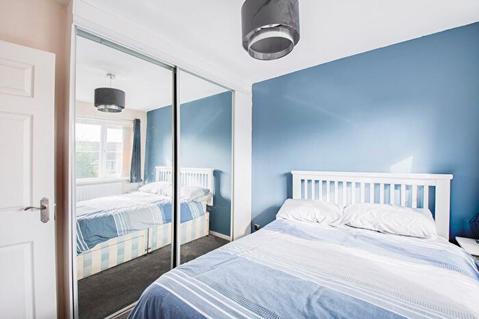 3 Bedroom Terraced House For Sale In Chiltern Close, Halesowen, West Midlands, B63