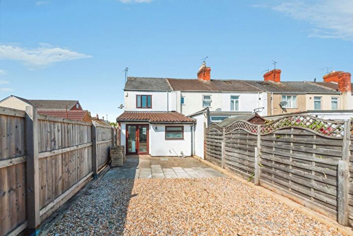 2 Bedroom End Of Terrace House For Sale In Florence Street, Swindon, Wiltshire, SN2