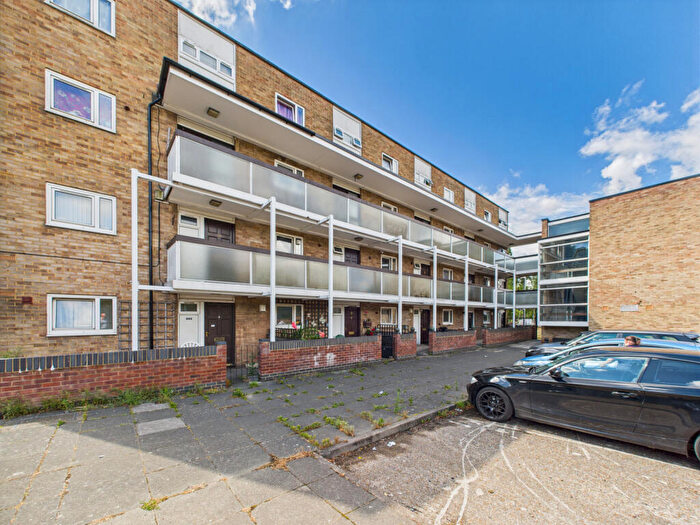 2 Bedroom Flat For Sale In Portelet House, SO16