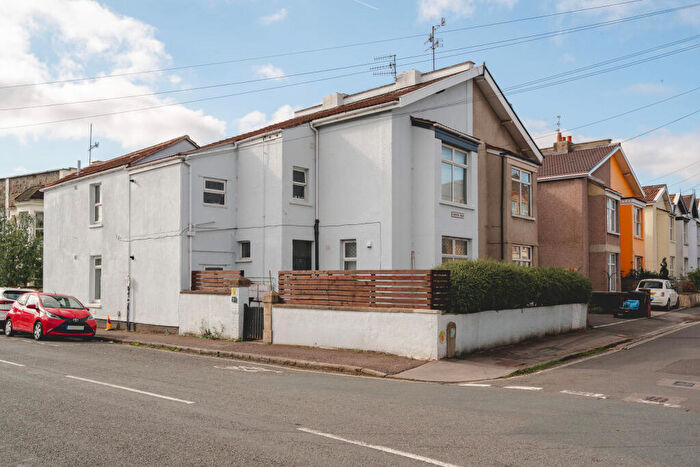 1 Bedroom Flat For Sale In Stackpool Road, Southville, BS3