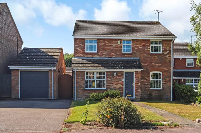 4 Bedroom Detached House For Sale In Grove Gardens, Tring, HP23