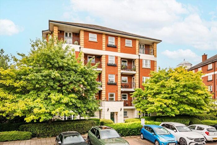 2 Bedroom Flat To Rent In Trinity Church Road, Barnes, SW13
