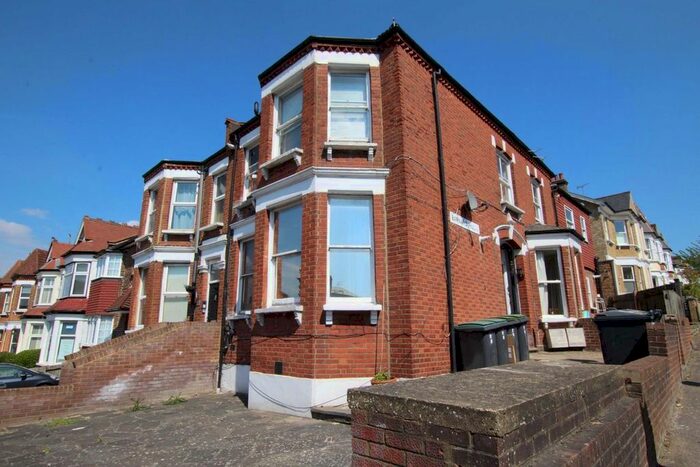 1 Bedroom Flat To Rent In Colney Hatch Lane, London, N10