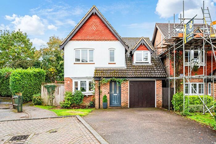 4 Bedroom Detached House For Sale In Lincolns Mead, Lingfield, RH7