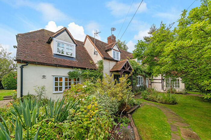 3 Bedroom Semi-Detached House For Sale In Greenman Cottage Highmoor Henley-on-thames, Oxfordshire, RG9